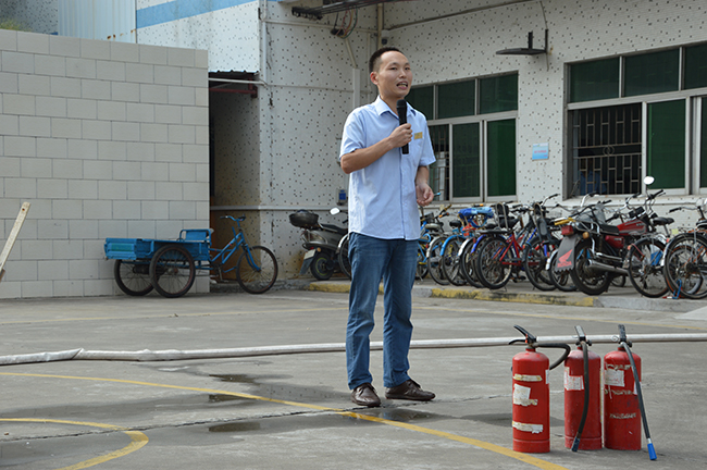 绿志岛焊锡厂_消防队长讲解如何逃生